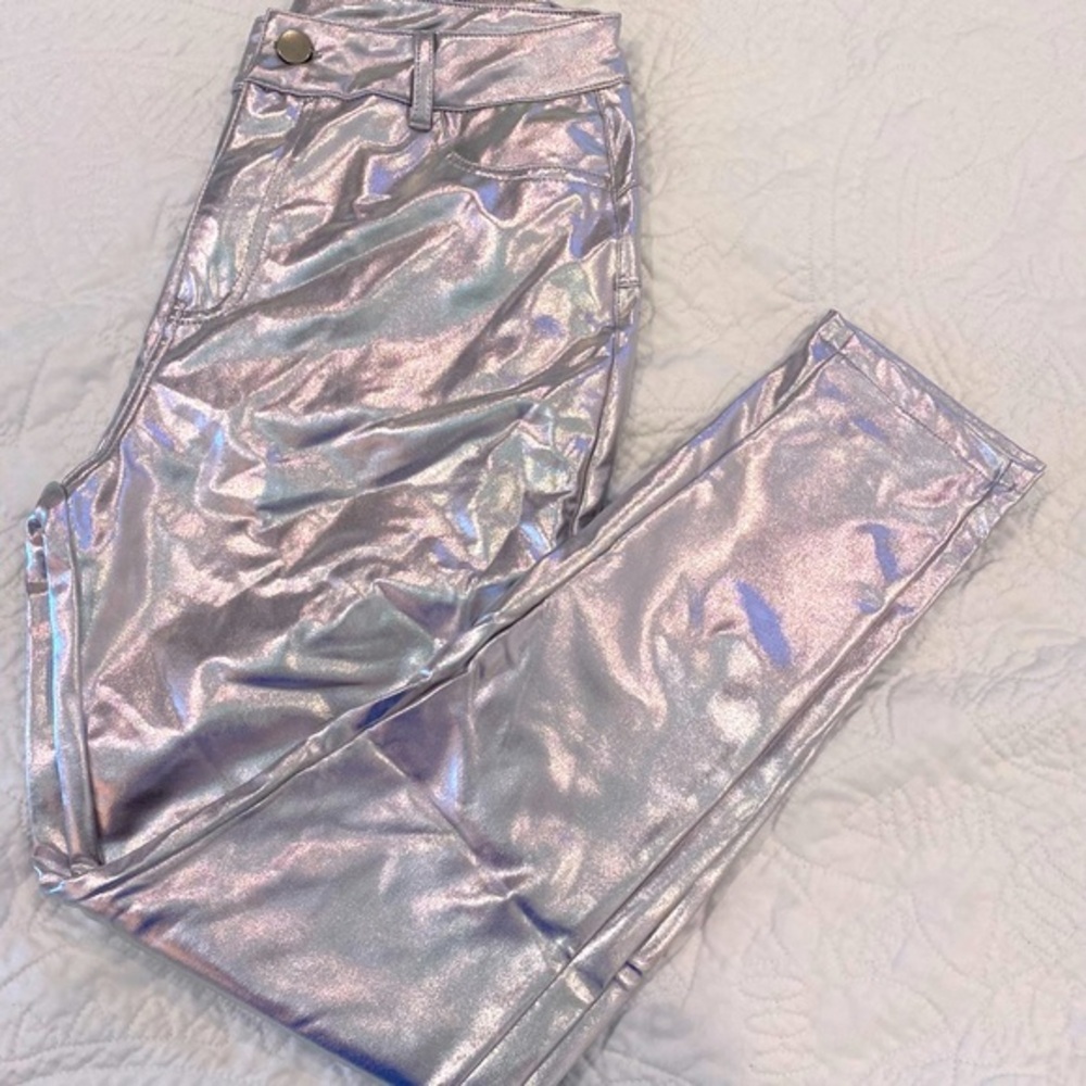 SILVER ( slightly stretchy) pants-SO FUN & FLATTERING 🎉add some flare each day!